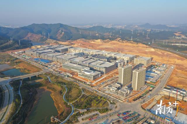 今年3月，中創(chuàng)新航江門基地項目將迎來首線試生產(chǎn)。 楊興樂 攝
