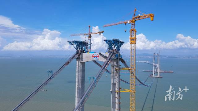 此前正在建設(shè)中的伶仃洋大橋主塔。