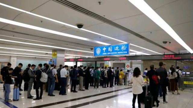 恢復(fù)通關(guān)半年，中山港客運(yùn)口岸超28萬人次出入境