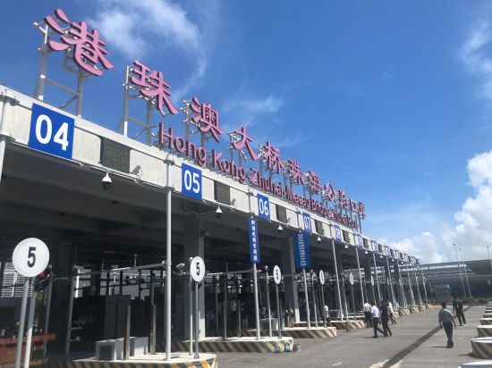 圖為港珠澳大橋珠海公路口岸。 新華網(wǎng) 王慰 攝