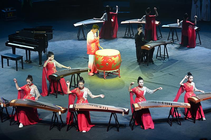 2024年1月21日，廣州，“第二屆粵港澳大灣區(qū)青少年音樂(lè)周”頒獎(jiǎng)典禮在廣州融創(chuàng)大劇院舉行。
