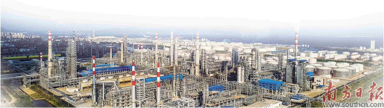 今年前5月，大亞灣石化園區(qū)規(guī)上工業(yè)增加值增長34.9%。.png
