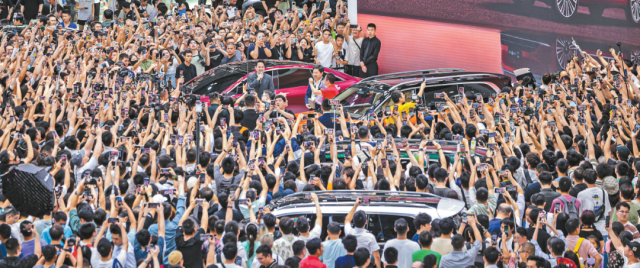 2024年粵港澳大灣區(qū)車展。深圳特區(qū)報記者 何龍 攝