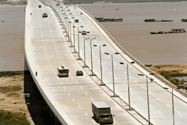 1993年，珠海大橋雙向通車。