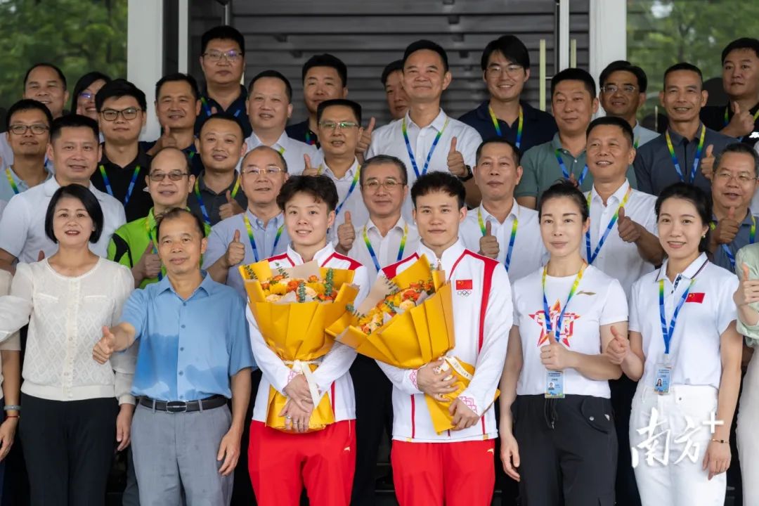 謝思埸和陳藝文現(xiàn)身十五運會廣東賽區(qū)執(zhí)委會