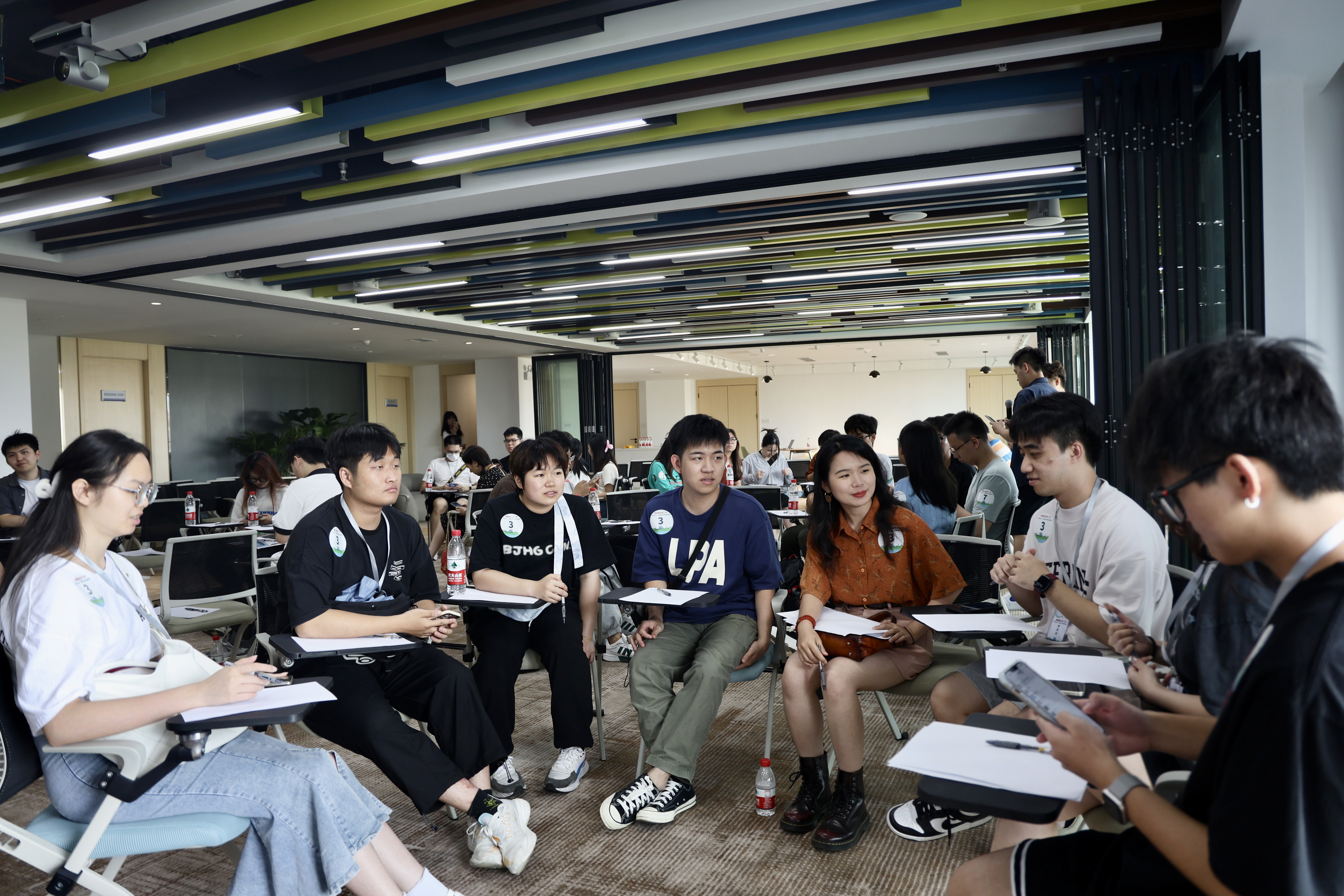 開展港澳青年職場訓練營，引入職場技能培訓，安排導師提供引導和朋輩幫助