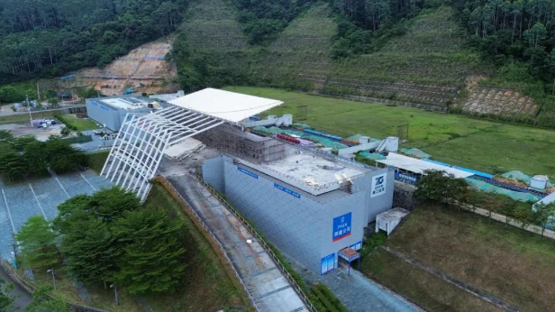 ▲廣州飛碟訓練中心正在進行維修改造