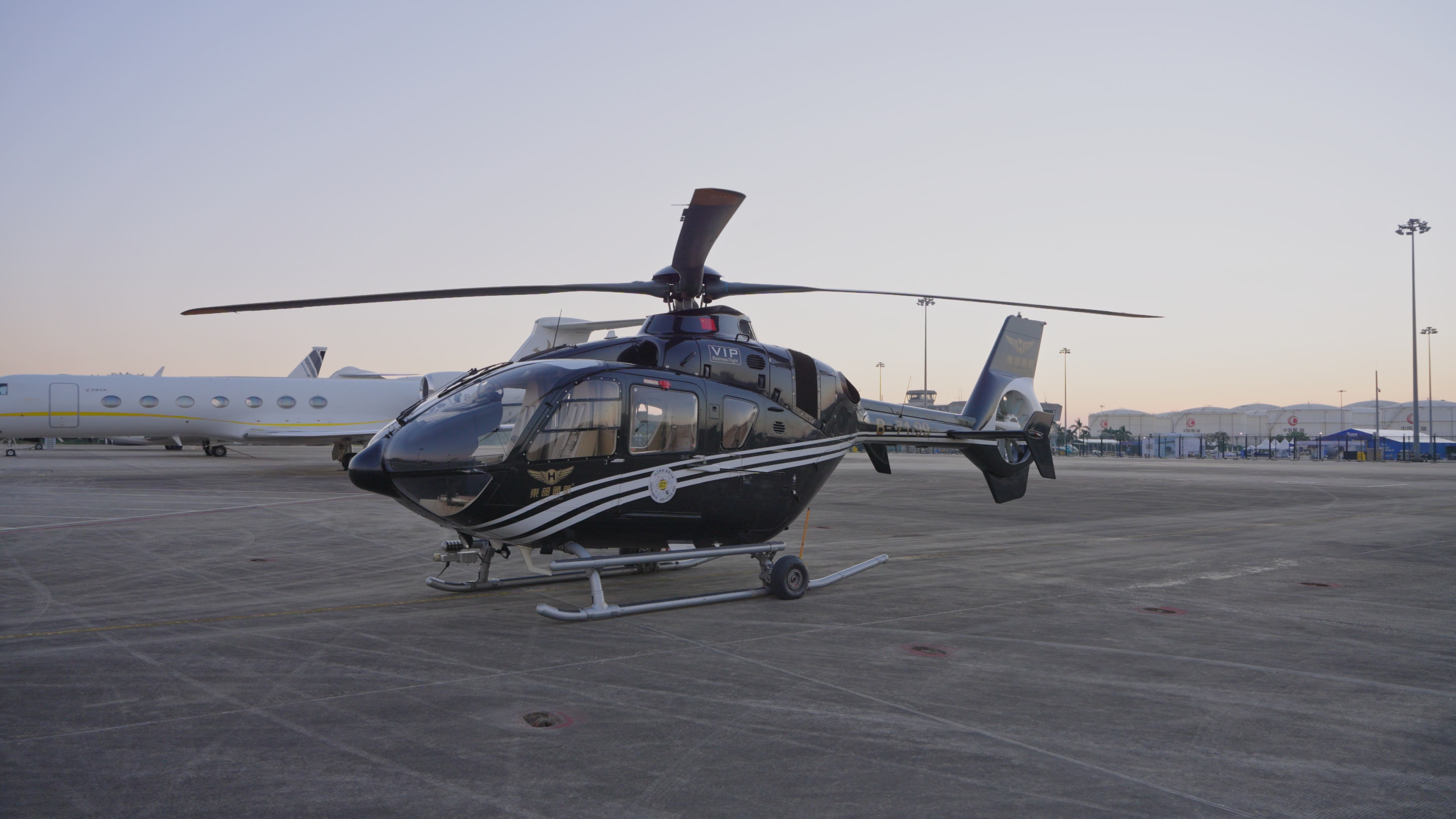 空客EC135降落白云機場。受訪者供圖