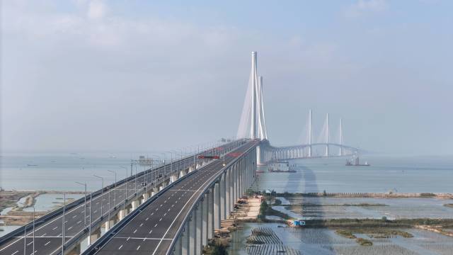 黃茅海跨海通道。  南方+ 關(guān)銘榮 拍攝