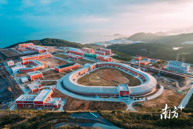 國家兩大科學(xué)裝置的項(xiàng)目建設(shè)現(xiàn)場