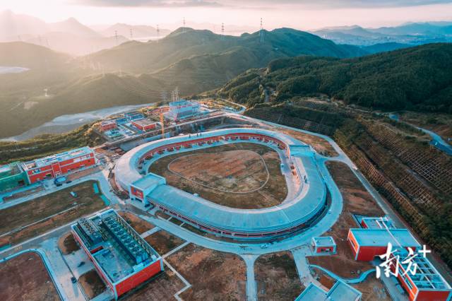 國家兩大科學(xué)裝置的項(xiàng)目建設(shè)現(xiàn)場