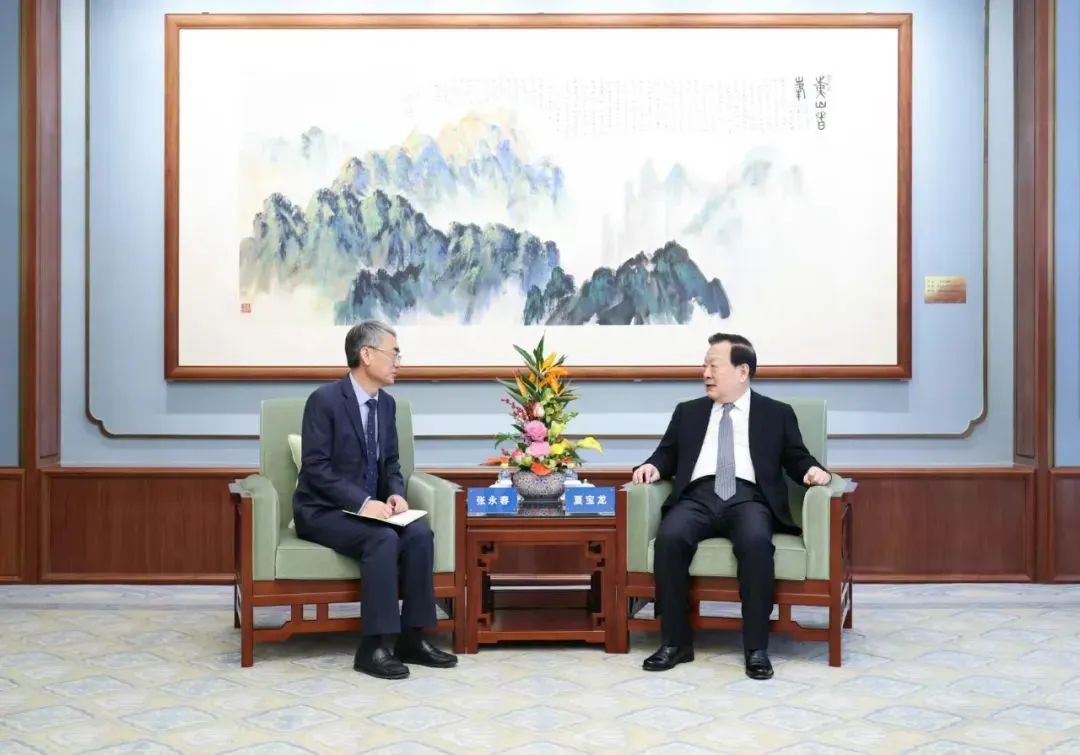 夏寶龍會見澳門特區(qū)政府行政法務(wù)司司長、橫琴粵澳深度合作區(qū)管理委員會常務(wù)副主任張永春一行