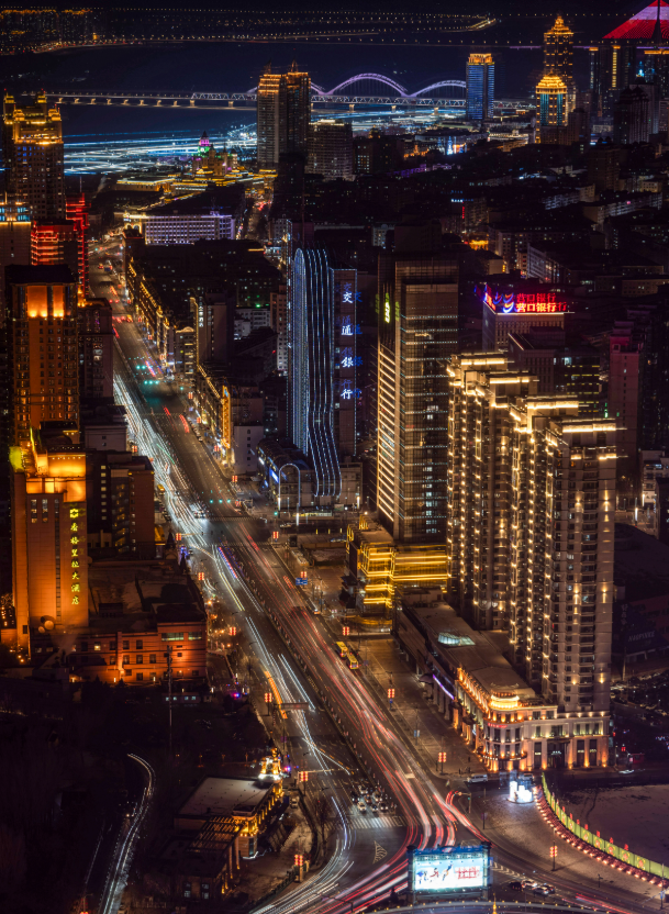 辦賽期間的哈爾濱夜景。新華社發(fā)