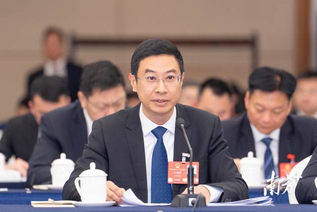 全國人大代表，肇慶市委副書記、市長許曉雄：奮力打造大灣區(qū)西部制造新城