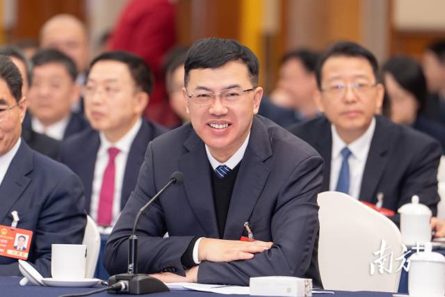 全國人大代表，廣東省發(fā)展改革委黨組書記、主任，省大灣區(qū)辦主任艾學峰：推動科技創(chuàng)新和產(chǎn)業(yè)創(chuàng)新融合發(fā)展