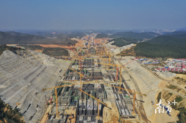 廣深第二高鐵等項目建設(shè)加速推進