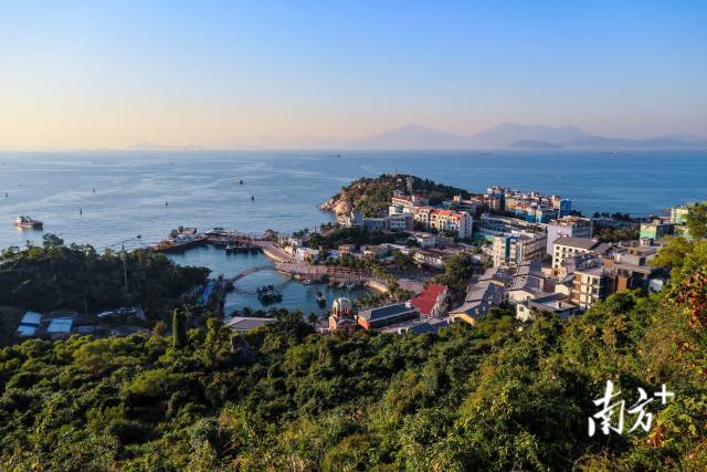 美麗的外伶仃島。