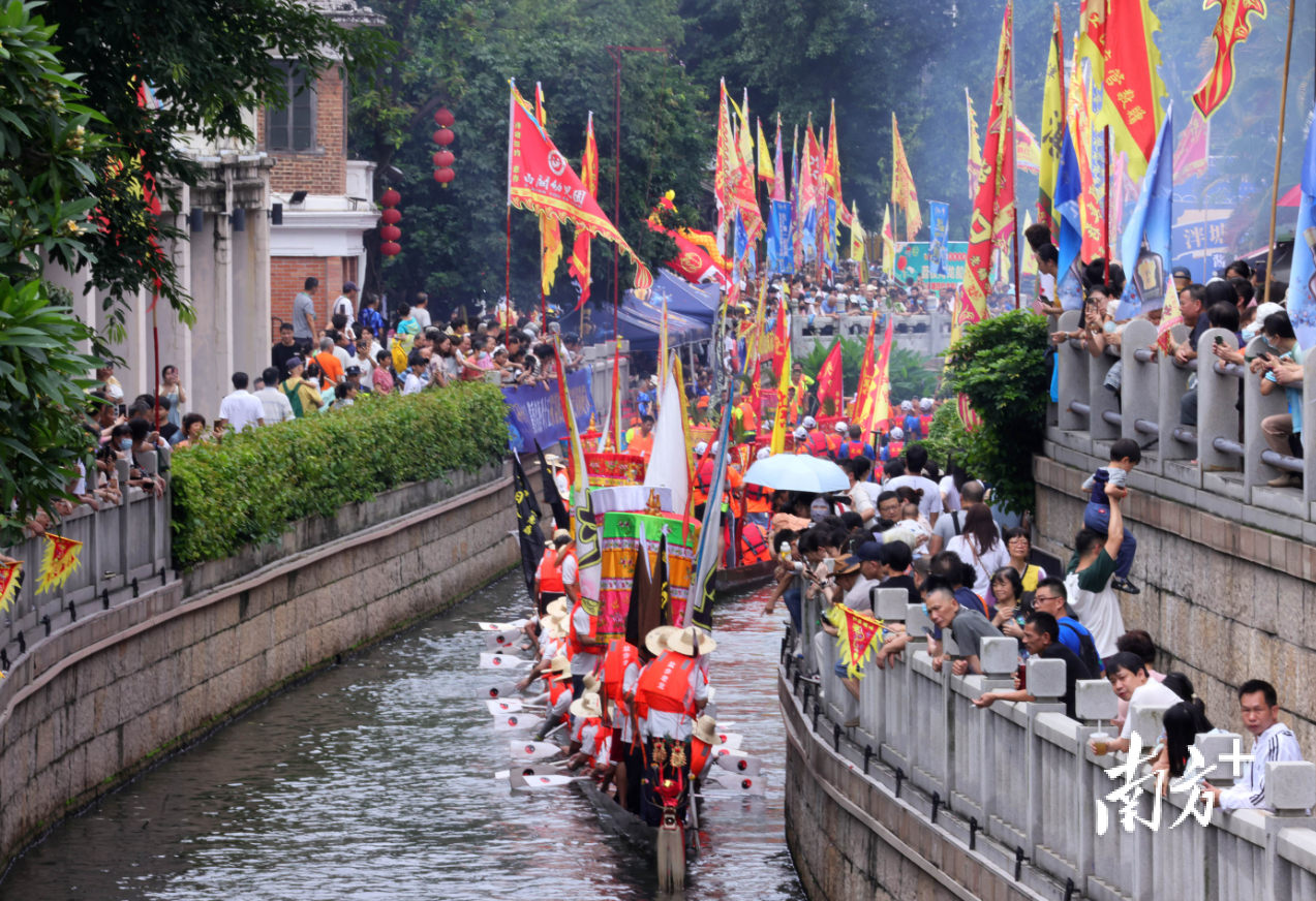 “五月五·龍船鼓”在廣州荔灣湖公園開幕。南方+記者 梁文祥 郎慧 攝